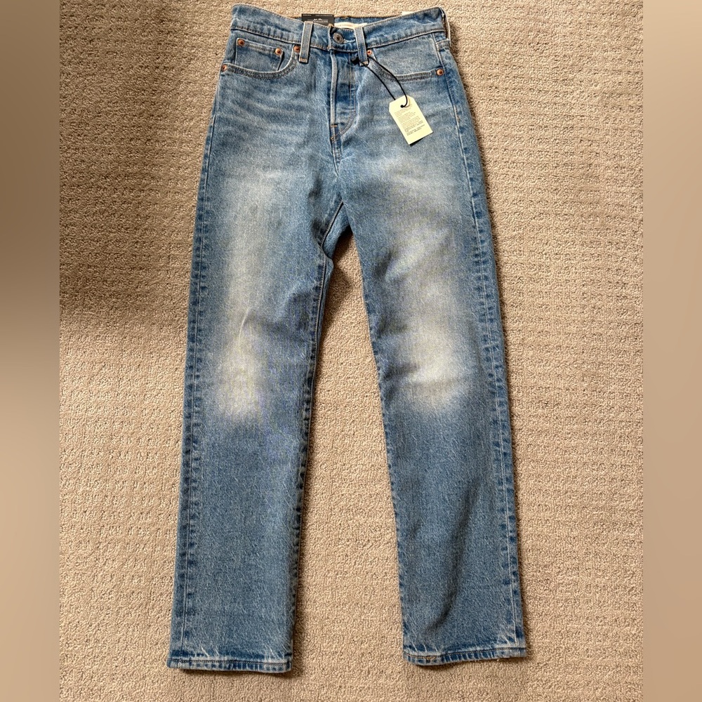 NWT Levi’s Wedgie Straight Jeans, size 24x28